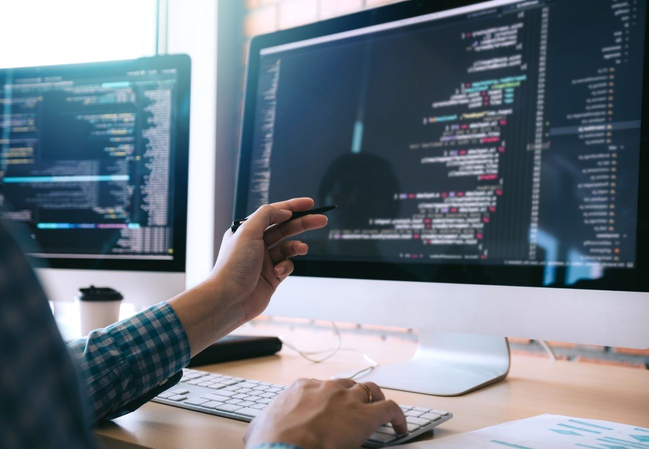 Stipendi dei Sviluppatori Software in Italia: La Guida Completa 2026 per Candidati e Aziende
