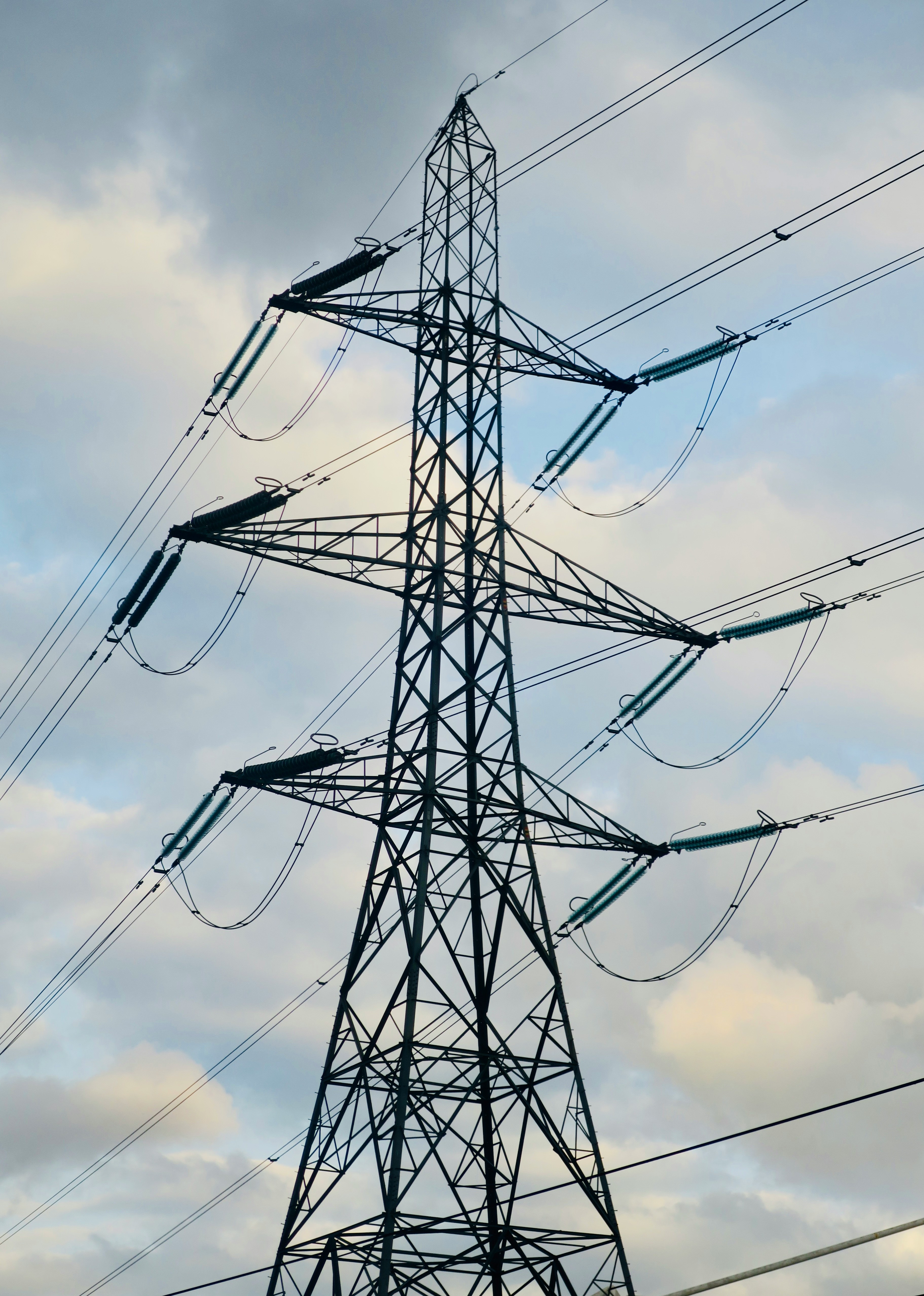 ENGIE Set to Transform UK Electricity Infrastructure with £10.5bn UK Power Networks Acquisition