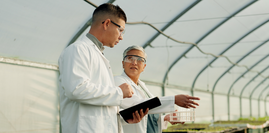 Why Senior Life Sciences Professionals Should Be Consulting With CMC