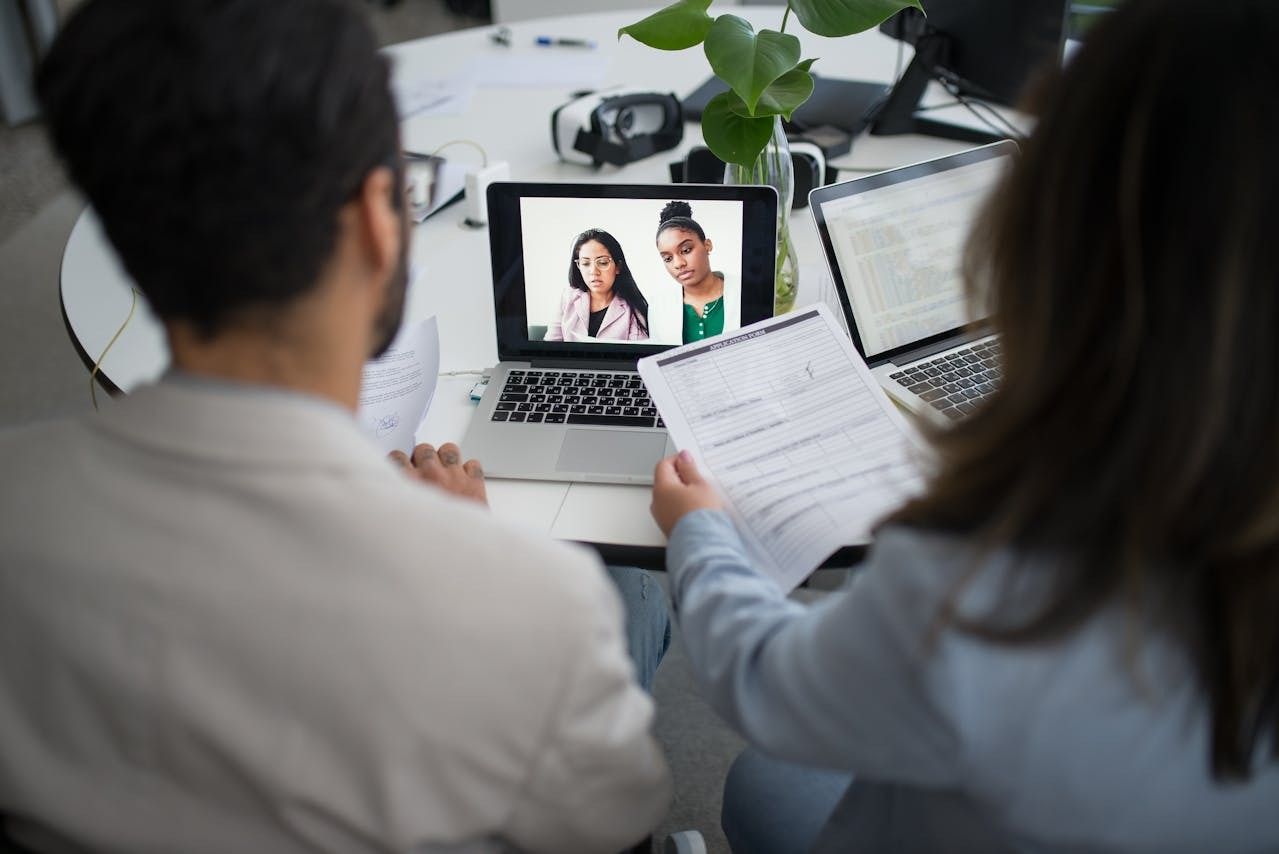 Online-Bewerbungsgespräch als Informatiker:innen