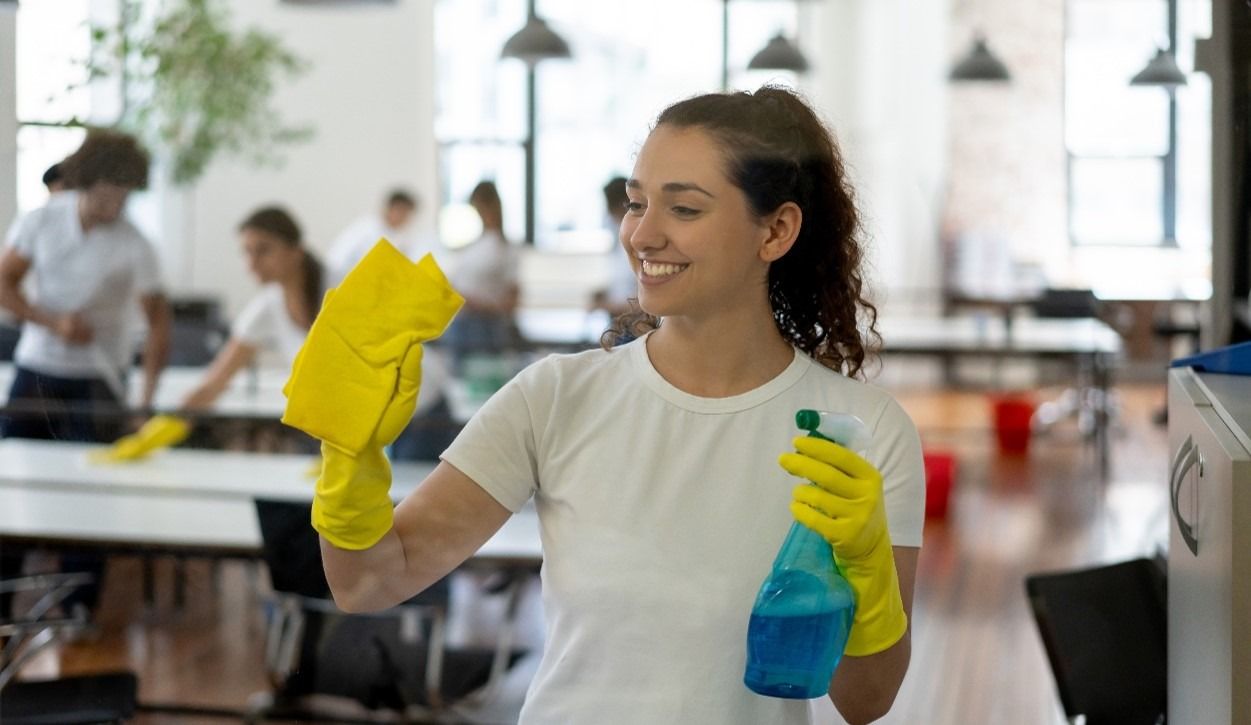 Smiling cleaner