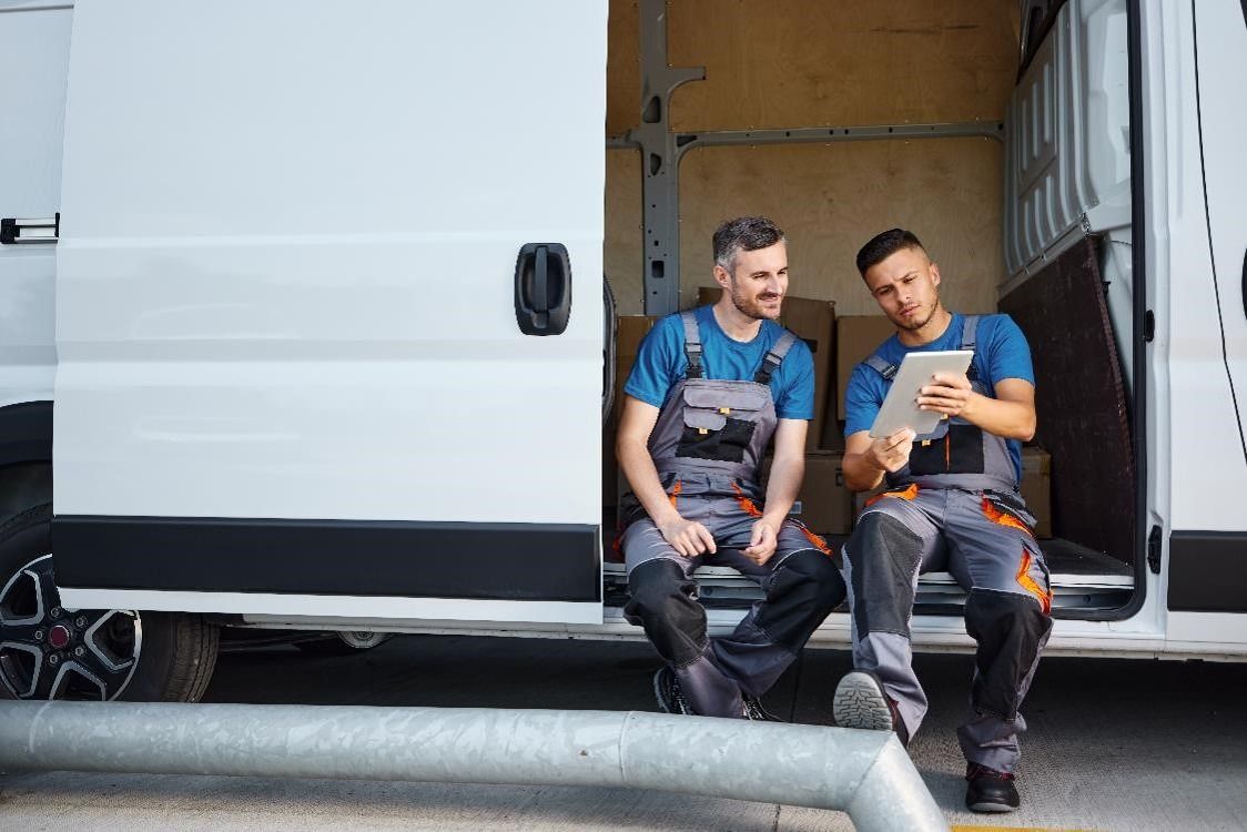 Two colleagues having a discussion 