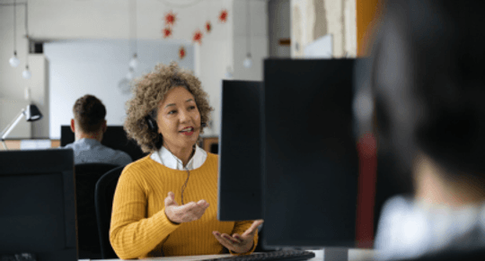 What to Put on an Administrative Assistant CV