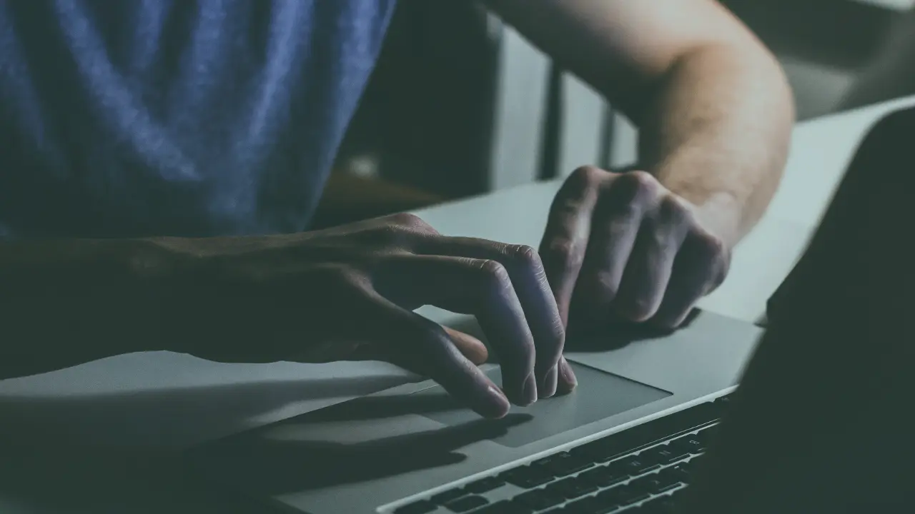 Why Human Expertise Still Beats Algorithms in Recruitment