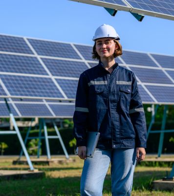 Hire a Solar Site Supervisor for Solar Farm Installation