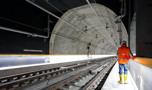 The Benefits of Using an Advanced Engineering Recruiter