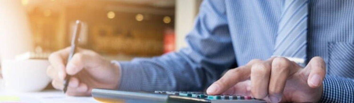 When Should You Consider Using Payroll Outsourcing Services?