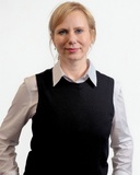 Martina
Davison