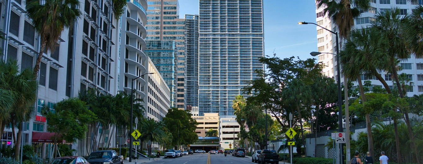 Sales vs Recruitment in Miami: Which Career Is Right for Graduates?