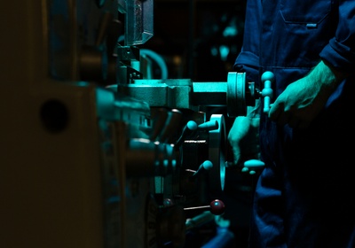 US Manufacturing in 2026: Massive Investment, Underwhelming Growth and the Reshoring Myth 