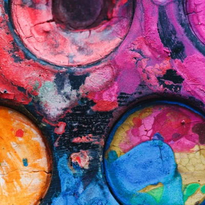 How to Attract Top Talent in the Fine Art Industry