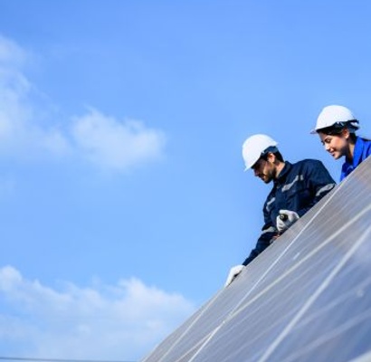Post-offer engagement tactics that cut fall-through in solar hires by half