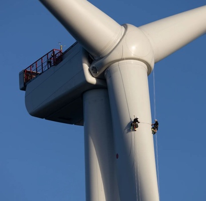How to Hire an Offshore Wind Project Manager in the UK