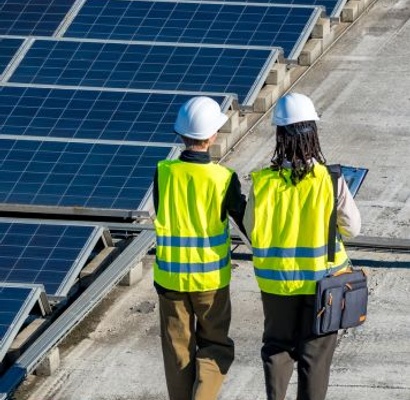 Hire Solar Quality Assurance Engineers: Reducing Rework & EPC Risk