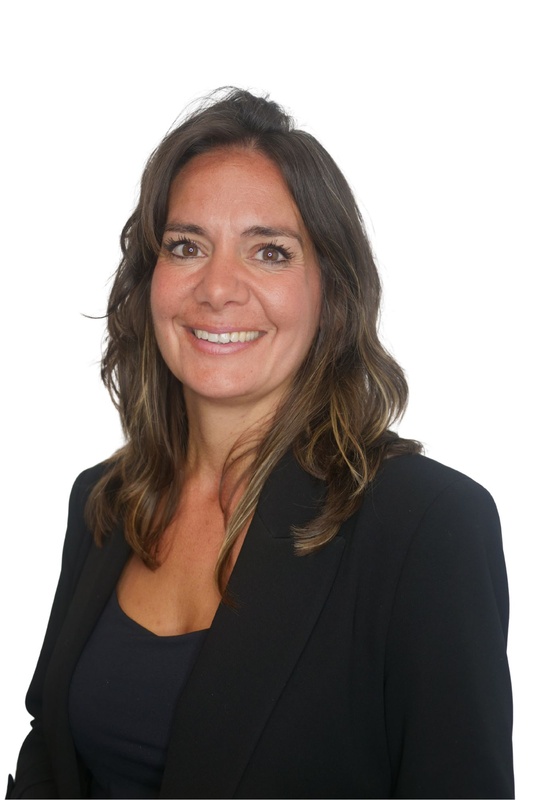 Natalie Prior 