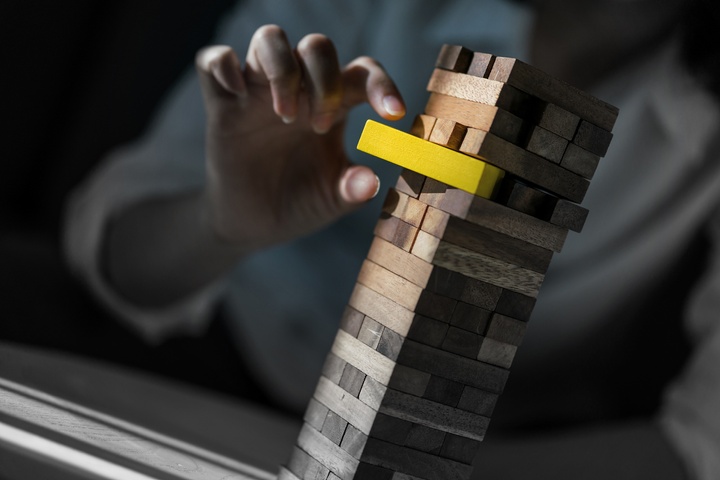 Global Hiring Guide 2025: Risk