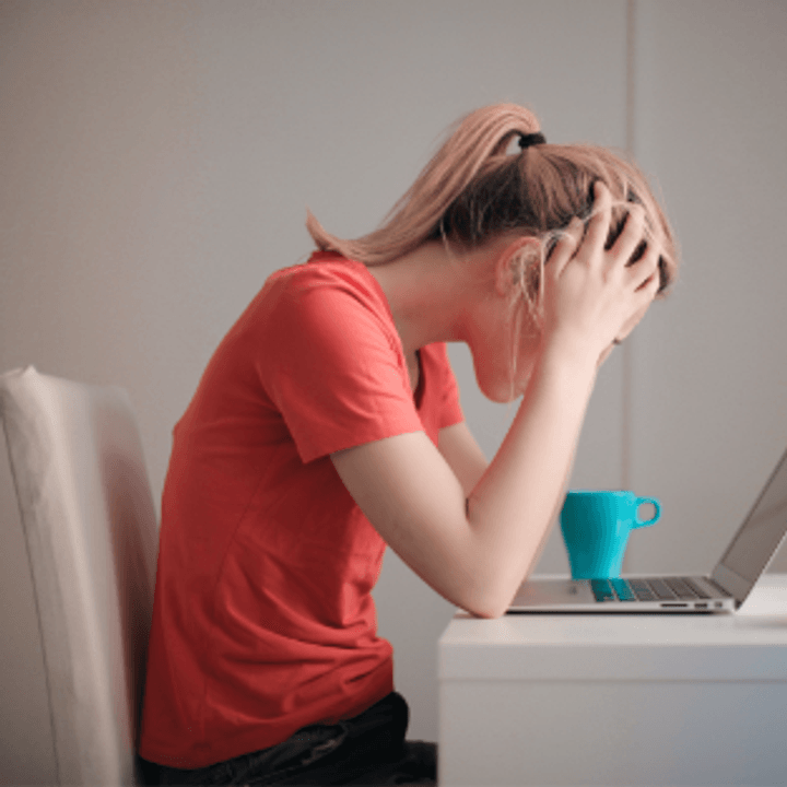 Mind your (body) language! How to avoid common online interview mistakes