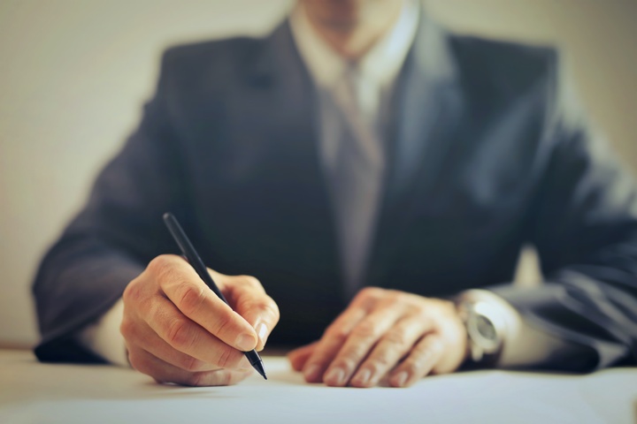 Comment poser son préavis : Guide des meilleures pratiques selon Leonid ! 