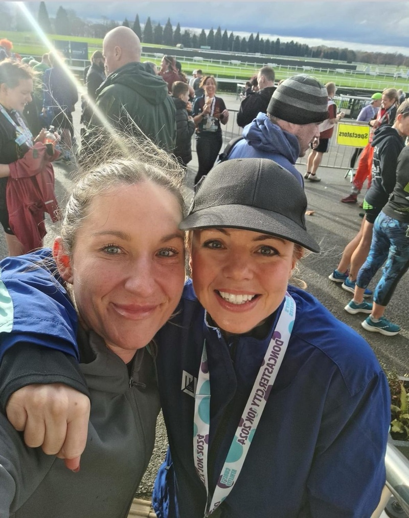 Jo and Sommer’s 10K Triumph: A Step Towards a Better Christmas for All