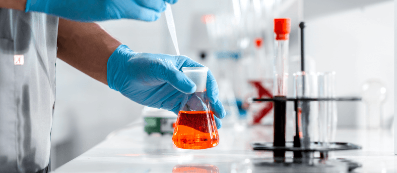 Analytical Scientist Jobs in the UK Life Sciences: Skills & Career Progression 