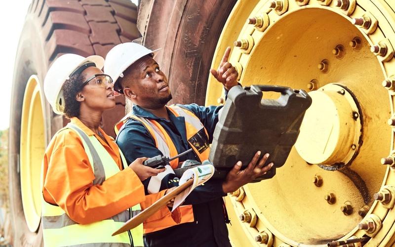 Why Mining Operators Need a Different Recruitment Strategy for STEM Roles vs. Trade Roles