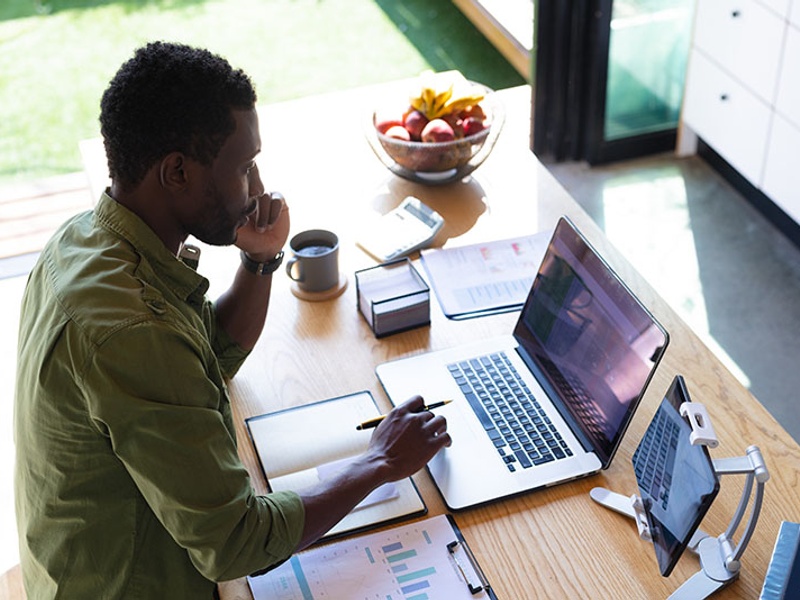 Remote vs. Hybrid: STEM Job Market Transformation