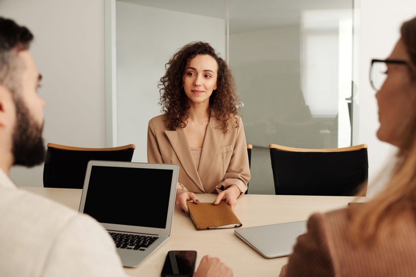 Preparing for Interviews in Education Roles: How to Stand Out with Confidence