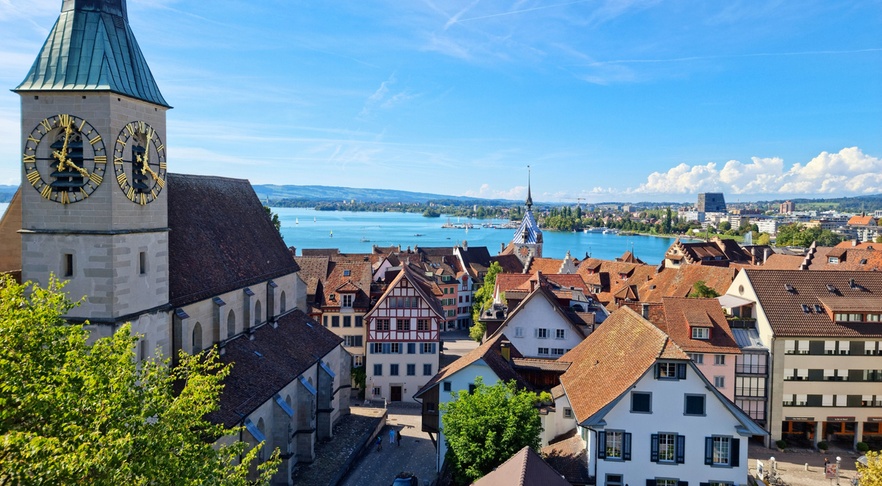 Digital Transformation in Swiss Financial Services image