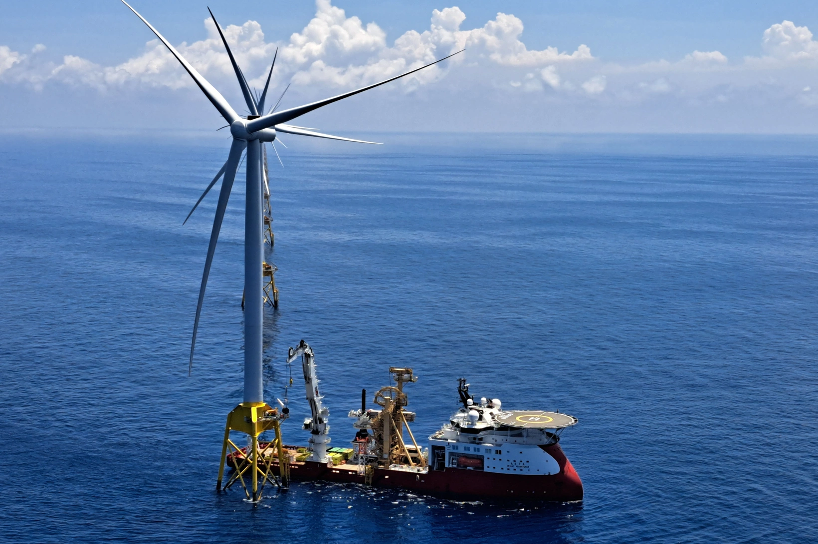 hero-ørsted's hornsea offshore wind farm 