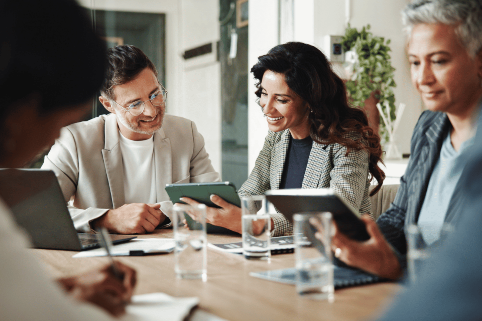 Why UK Insurance Companies Are Turning to Contract Professionals During Market Transformation